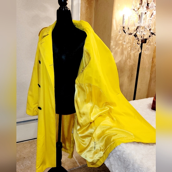 ESCADA, Canary Yellow Belted Trench Coat Vintage, Size 38 - Picture 4 of 10